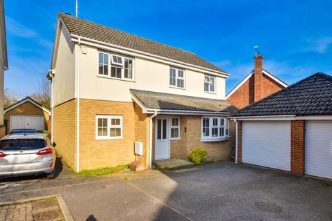 4 bedroom detached house for sale, Castleden Way, Great Dunmow