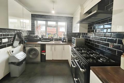 3 bedroom terraced house for sale, Riseholme Road , Gainsborough