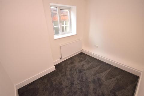 2 bedroom apartment to rent, Penkett Road, Wallasey