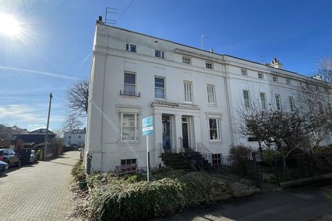 4 bedroom end of terrace house for sale, Ashford Road, Cheltenham