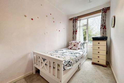 35 Deepfield Way, Coulsdon, CR5 2SZ