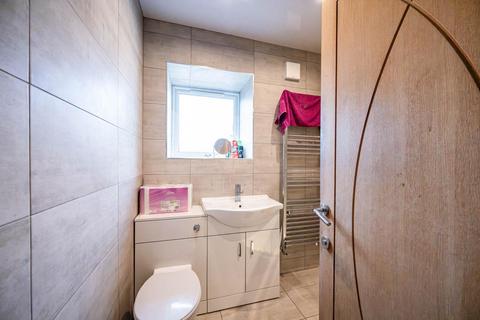 215 Bonkle Road, Newmains, Wishaw, ML2 9AA