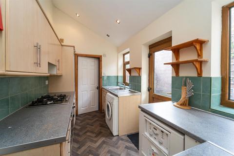 4 bedroom terraced house for sale, Whalley Road, Whalley Range