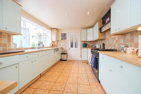 3 bedroom detached house for sale, Derry Downs, Orpington