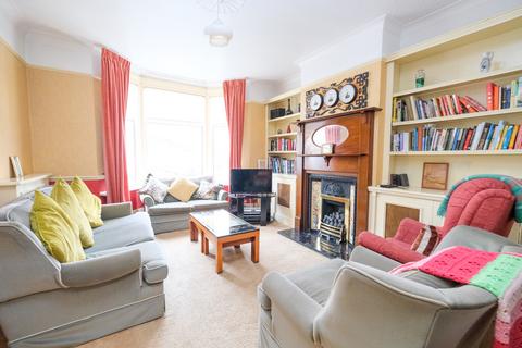 16 Derry Downs, St Mary Cray, Orpington, BR5 4DT