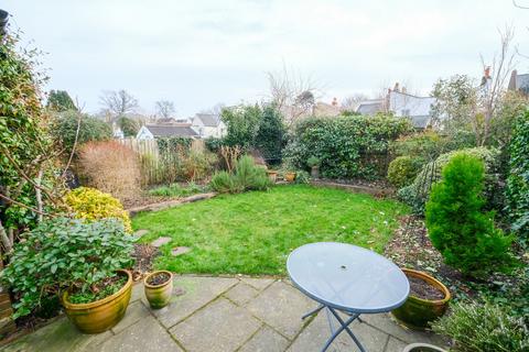 16 Derry Downs, St Mary Cray, Orpington, BR5 4DT