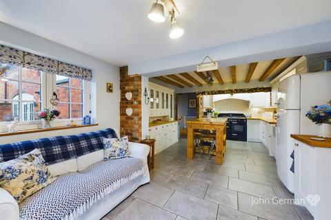 3 bedroom barn conversion for sale, Blackfordby Lane, Moira