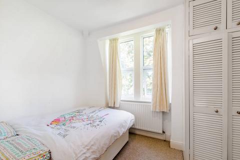 2 bedroom flat for sale, Glenloch Road, Belsize Park, London, NW3