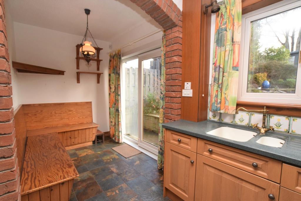 7 Robertson Avenue, Dumfries DG1 4 EY - Grieve Grie