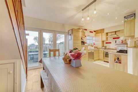 4 bedroom semi-detached house for sale, Barling Road, Barling/Thorpe Bay Borders, Essex, SS3