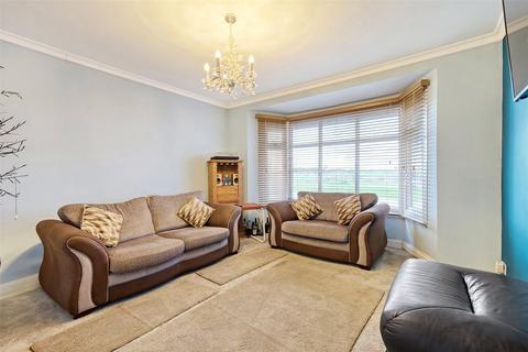 4 bedroom semi-detached house for sale, Barling Road, Barling/Thorpe Bay Borders, Essex, SS3