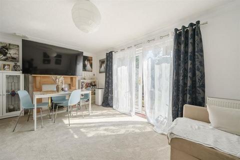 3 bedroom semi-detached house for sale, Tamworth Road, Tamworth B77