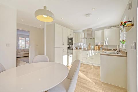 27 Shallows Avenue, Great Wakering, Southend-on-sea, SS3 0FR