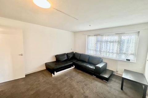 1 bedroom flat to rent, Lewes Close, Northolt UB5