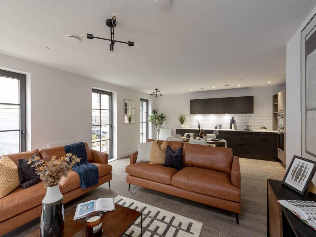 70882 Henderson Plc Ln