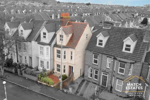 5 bedroom end of terrace house for sale, Canterbury Road, Folkestone CT19