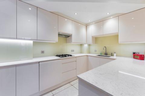 2 bedroom flat for sale, Waterloo Gardens, Milner Square, Islington, London