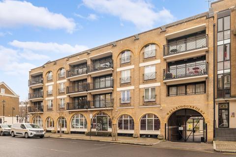 2 bedroom flat for sale, Waterloo Gardens, Milner Square, Islington, London