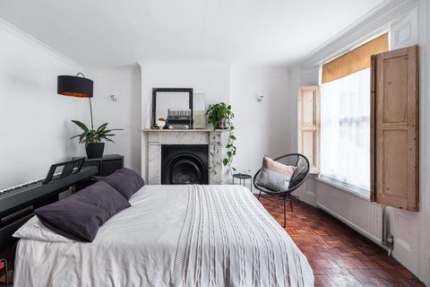 5 bedroom end of terrace house for sale, Northchurch Road, Islington, London