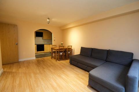 2 bedroom flat to rent, Faraday Road,Guildford