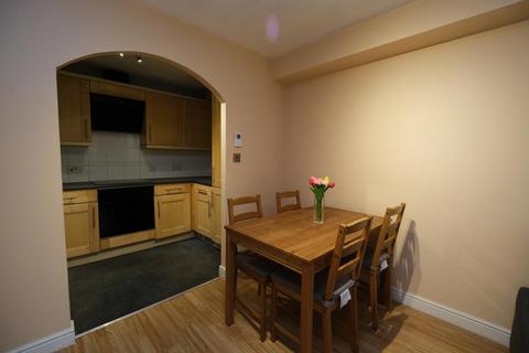 2 bedroom flat to rent, Faraday Road,Guildford