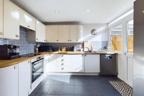23 Grove Road, Churchdown, Gloucester, GL3 2SW
