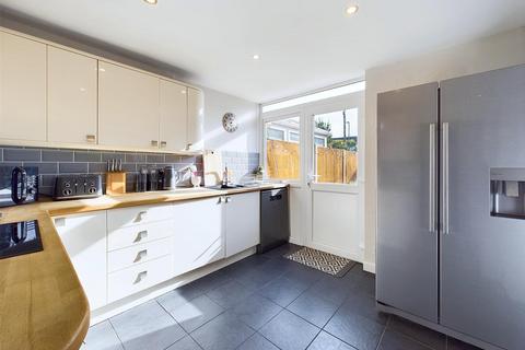 23 Grove Road, Churchdown, Gloucester, GL3 2SW