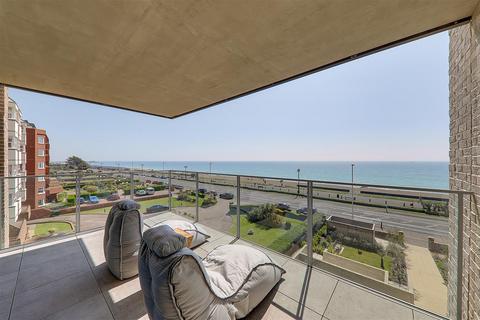 3 bedroom flat for sale, West Parade, Worthing BN11