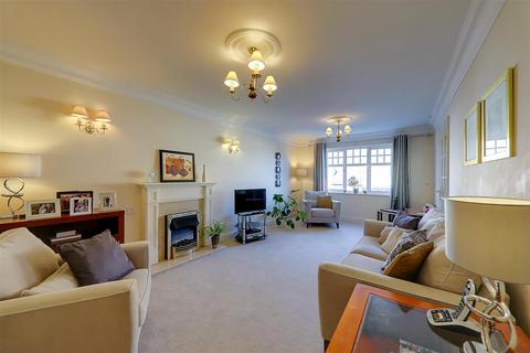 3 bedroom retirement property for sale, Grasmere Court, Wordsworth Road, Worthing BN11
