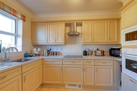 3 bedroom retirement property for sale, Grasmere Court, Wordsworth Road, Worthing BN11