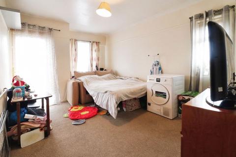 1 bedroom maisonette for sale, Fox Road, Langley