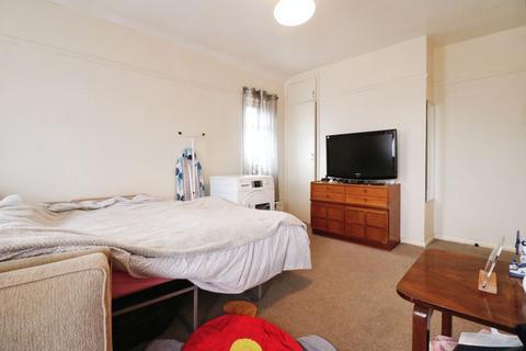 1 bedroom maisonette for sale, Fox Road, Langley