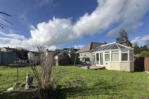 3 bedroom detached bungalow for sale, Rhydcymerau Road, Llanybydder