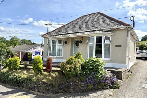 3 bedroom detached bungalow for sale, Rhydcymerau Road, Llanybydder