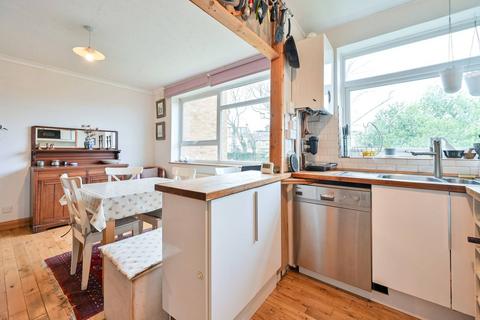 2 bedroom flat to rent, Lynfield Court, Forest Hill, London, SE23