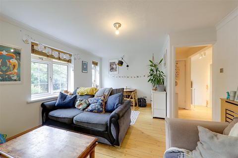 2 Chappell Croft, Worthing, BN11 4SF