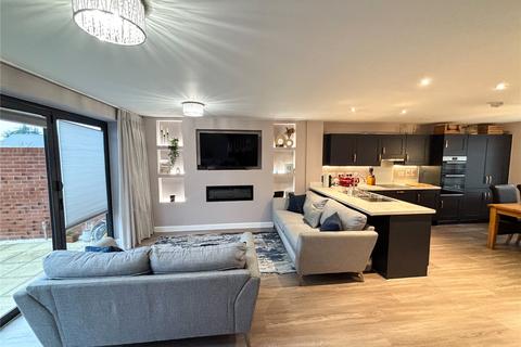 3 bedroom terraced house for sale, Callaway Gardens, Westbury