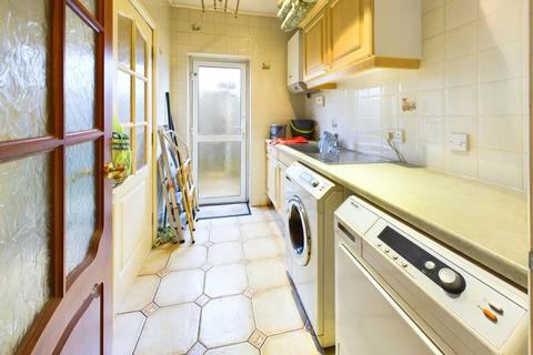 10 Matlock Road, Caterham, CR3 5HP