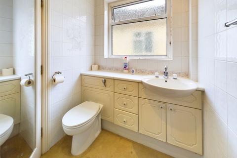 10 Matlock Road, Caterham, CR3 5HP