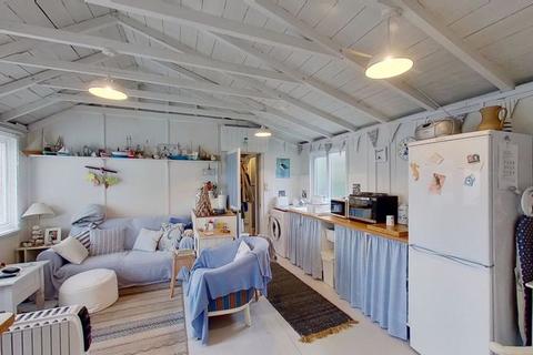 2 bedroom property for sale, Sunlyn, Riviere Towans