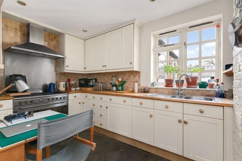 2 bedroom flat for sale, St. Marys Road, Weybridge