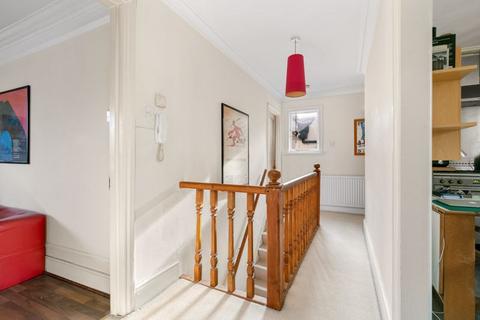 2 bedroom flat for sale, St. Marys Road, Weybridge