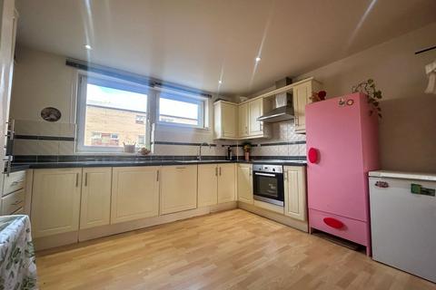 2 bedroom flat for sale, Cubitt Way, Peterborough PE2