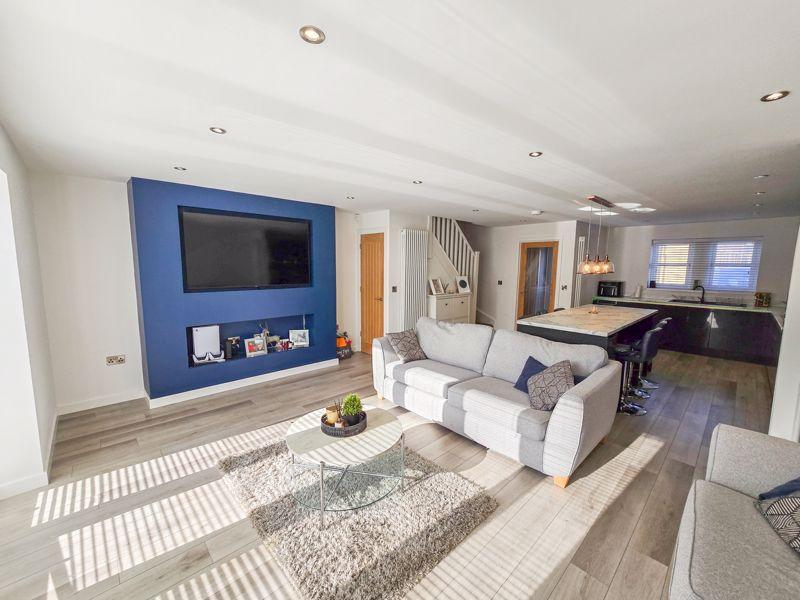 Lounge/Kitchen