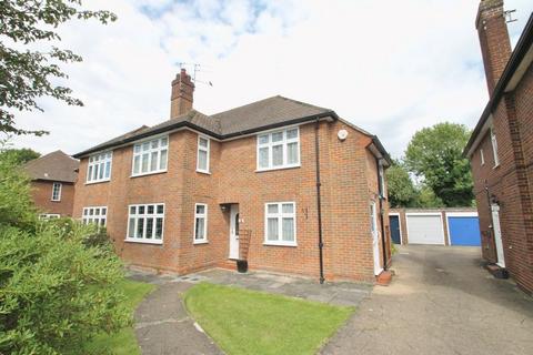 2 bedroom maisonette for sale, The Sigers, Pinner, Middlesex