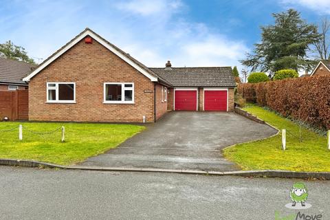 3 bedroom detached bungalow for sale, Dalewood, Basingstoke, Hampshire, RG22