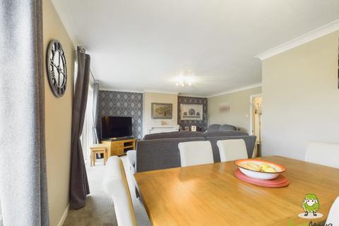 4 Dalewood, Basingstoke, RG22 5EG
