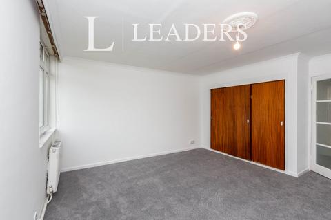 2 bedroom apartment to rent, Woking, Surrey, GU21