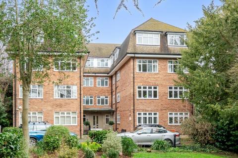 2 bedroom apartment to rent, The Downs London SW20