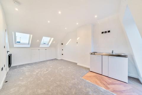 4 bedroom apartment to rent, Earlsfield Road London SW18